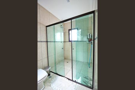 Casa à venda com 214m², 3 quartos e 2 vagasBanheiro do  Quarto 2 - Suíte