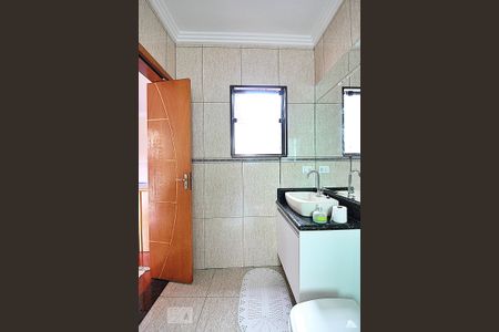 Casa à venda com 214m², 3 quartos e 2 vagasBanheiro do  Quarto 2 - Suíte
