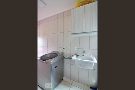 Casa à venda com 214m², 3 quartos e 2 vagasLavanderia