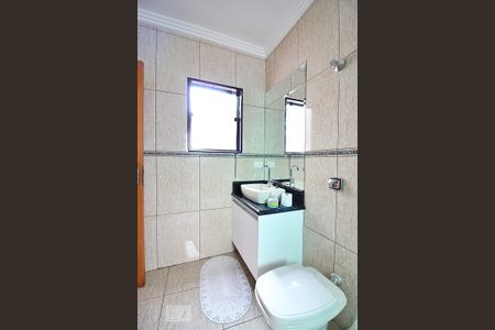 Casa à venda com 214m², 3 quartos e 2 vagasBanheiro do  Quarto 2 - Suíte