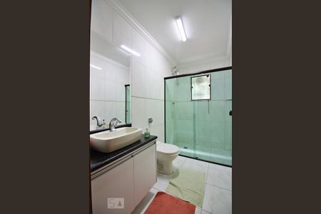 Casa à venda com 214m², 3 quartos e 2 vagasBanheiro Social 2 