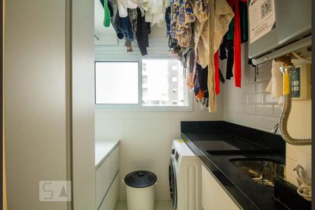 Apartamento à venda com 106m², 3 quartos e 2 vagas Apartamento à venda com 106m², 3 quartos e 2 vagasLavanderia
