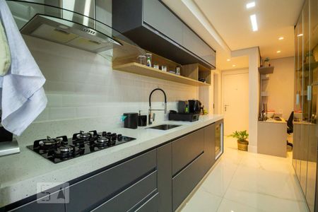 Apartamento à venda com 106m², 3 quartos e 2 vagas Apartamento à venda com 106m², 3 quartos e 2 vagasCozinha