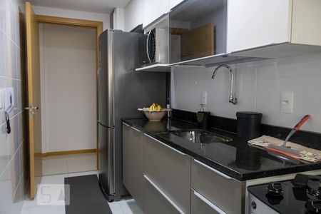 Apartamento à venda com 93m², 3 quartos e 2 vagasCozinha