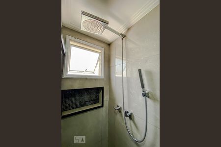 Apartamento à venda com 189m², 3 quartos e 3 vagasDetalhe Banheiro da Suite 2