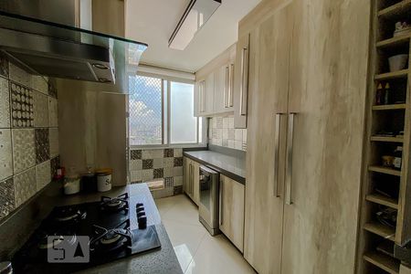 Apartamento à venda com 189m², 3 quartos e 3 vagasCozinha