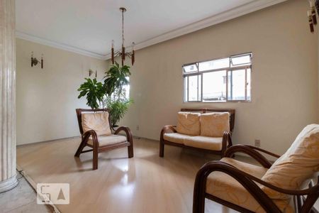 Apartamento à venda com 300m², 4 quartos e 2 vagas Apartamento à venda com 300m², 4 quartos e 2 vagasÁrea comum - Hall