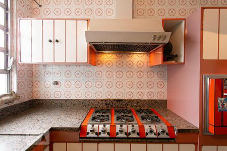 Apartamento à venda com 300m², 4 quartos e 2 vagas Apartamento à venda com 300m², 4 quartos e 2 vagasCozinha