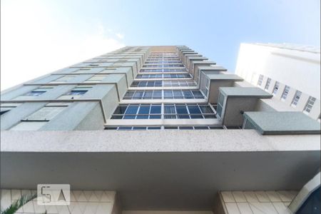 Apartamento à venda com 300m², 4 quartos e 2 vagas Apartamento à venda com 300m², 4 quartos e 2 vagasFachada