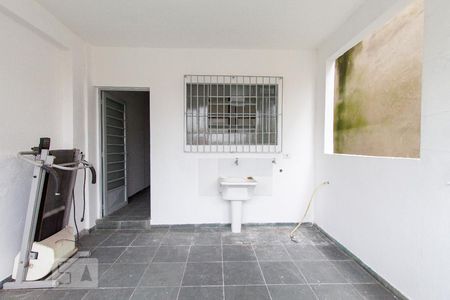 Casa para alugar com 100m², 2 quartos e sem vaga Casa para alugar com 100m², 2 quartos e sem vagaQuintal