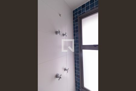 Apartamento à venda com 275m², 4 quartos e 4 vagas Apartamento à venda com 275m², 4 quartos e 4 vagasBanheiro da suíte 1