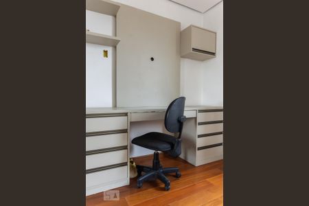 Apartamento à venda com 200m², 4 quartos e 3 vagasQuarto 2