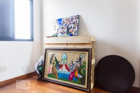 Apartamento à venda com 200m², 4 quartos e 3 vagasQuarto 2