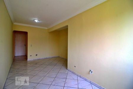 Sala de apartamento para alugar com 3 quartos, 72m² em Jardim Santo André, Santo André
