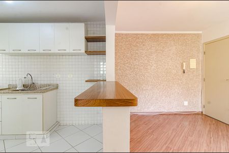 Sala de apartamento para alugar com 2 quartos, 48m² em Vila Madalena, São Paulo
