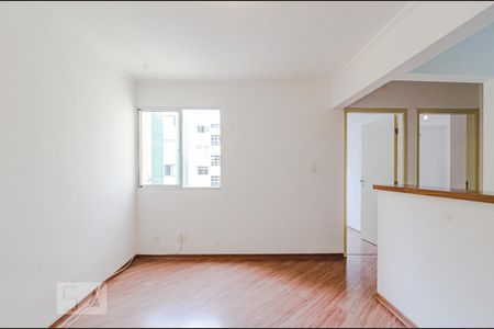Sala de apartamento para alugar com 2 quartos, 48m² em Vila Madalena, São Paulo