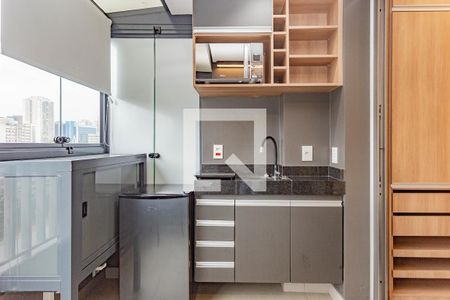 Varanda  de kitnet/studio para alugar com 1 quarto, 18m² em Liberdade, São Paulo