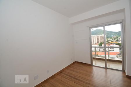 Apartamento à venda com 90m², 3 quartos e 1 vagaQuarto 2