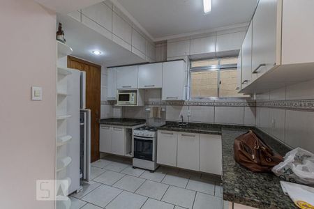 Apartamento à venda com 176m², 3 quartos e sem vaga Apartamento à venda com 176m², 3 quartos e sem vagaCozinha