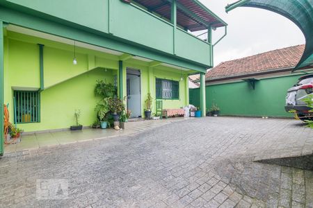 Casa à venda com 200m², 4 quartos e 4 vagas Casa à venda com 200m², 4 quartos e 4 vagasGaragem