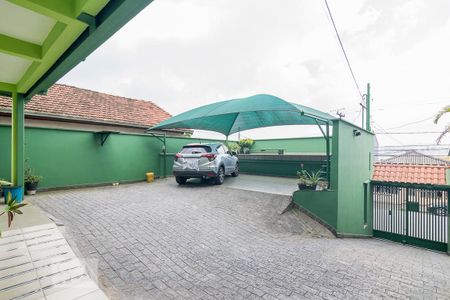 Casa à venda com 200m², 4 quartos e 4 vagas Casa à venda com 200m², 4 quartos e 4 vagasGaragem