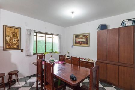 Casa à venda com 200m², 4 quartos e 4 vagas Casa à venda com 200m², 4 quartos e 4 vagasCopa