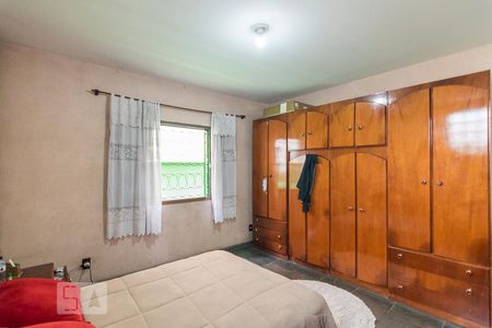 Casa à venda com 200m², 4 quartos e 4 vagas Casa à venda com 200m², 4 quartos e 4 vagasQuarto 2 Suíte