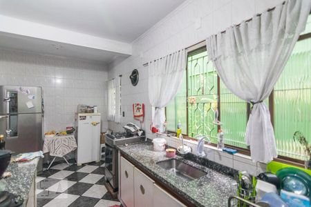 Casa à venda com 200m², 4 quartos e 4 vagas Casa à venda com 200m², 4 quartos e 4 vagasCozinha