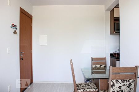 Sala de apartamento à venda com 2 quartos, 47m² em Olaria, Canoas