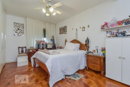 Apartamento à venda com 210m², 3 quartos e 2 vagas Apartamento à venda com 210m², 3 quartos e 2 vagasQuarto 3 - Suíte