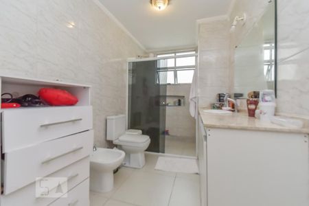 Apartamento à venda com 210m², 3 quartos e 2 vagas Apartamento à venda com 210m², 3 quartos e 2 vagasBanheiro
