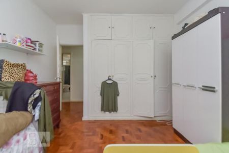 Apartamento à venda com 210m², 3 quartos e 2 vagas Apartamento à venda com 210m², 3 quartos e 2 vagasQuarto 2