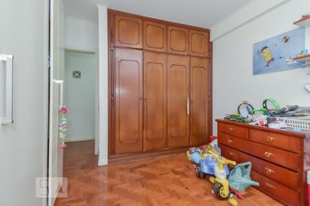 Apartamento à venda com 210m², 3 quartos e 2 vagas Apartamento à venda com 210m², 3 quartos e 2 vagasQuarto 1