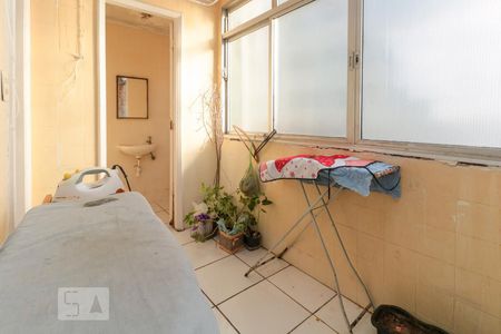 Apartamento para alugar com 100m², 2 quartos e 1 vaga Apartamento para alugar com 100m², 2 quartos e 1 vagaÁrea de serviço