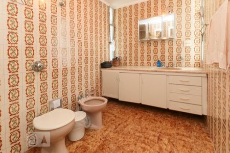 Apartamento para alugar com 100m², 2 quartos e 1 vaga Apartamento para alugar com 100m², 2 quartos e 1 vagaBanheiro