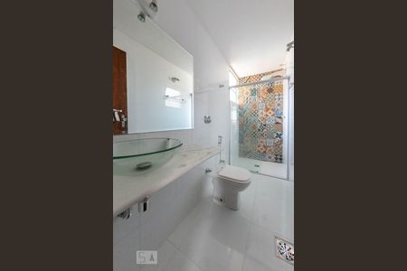 Apartamento à venda com 121m², 2 quartos e 1 vagaBanheiro Social