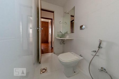Apartamento à venda com 121m², 2 quartos e 1 vagaBanheiro Social