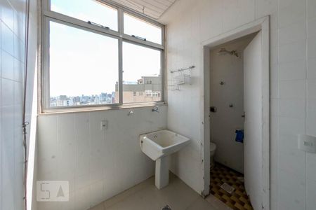 Apartamento à venda com 121m², 2 quartos e 1 vagaÁrea de Serviço