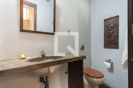 Casa à venda com 270m², 3 quartos e 3 vagasBanheiro Segundo andar