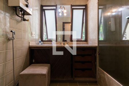 Casa à venda com 270m², 3 quartos e 3 vagasBanheiro