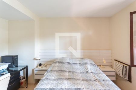 Casa à venda com 270m², 3 quartos e 3 vagasSuíte