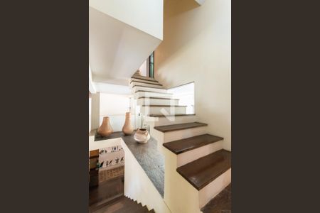 Casa à venda com 270m², 3 quartos e 3 vagasHall