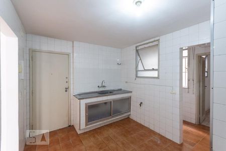 Apartamento à venda com 93m², 4 quartos e 1 vaga Apartamento à venda com 93m², 4 quartos e 1 vagaCozinha e Área de Serviço