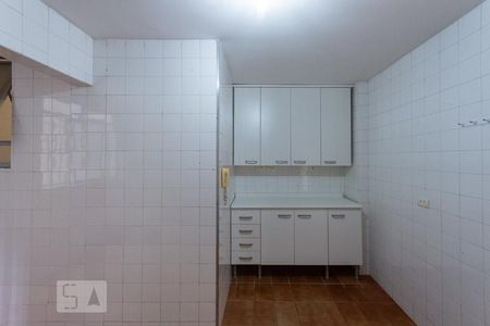 Apartamento à venda com 93m², 4 quartos e 1 vaga Apartamento à venda com 93m², 4 quartos e 1 vagaCozinha e Área de Serviço