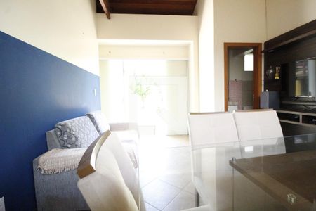 Detalhe Sala de casa de condomínio para alugar com 1 quarto, 49m² em Itapuã, Salvador