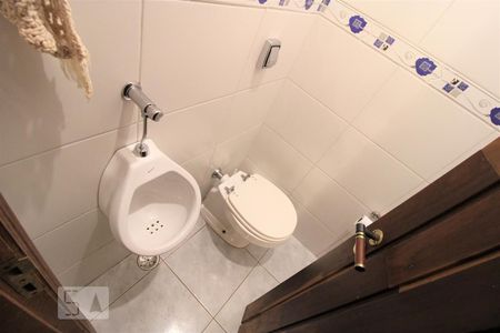 Casa à venda com 347m², 4 quartos e 3 vagasBanheiro