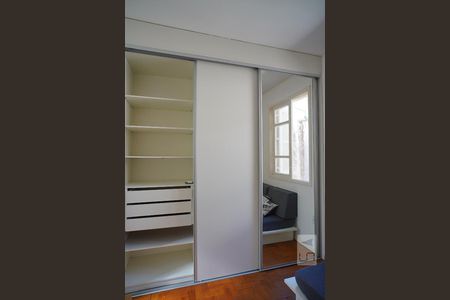 Sala-Quarto de kitnet/studio para alugar com 1 quarto, 26m² em Bom Fim, Porto Alegre