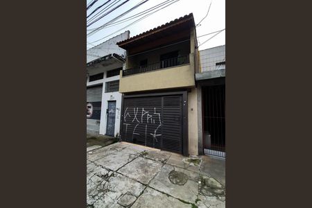 Casa à venda com 130m², 3 quartos e 1 vaga Casa à venda com 130m², 3 quartos e 1 vagaFachada
