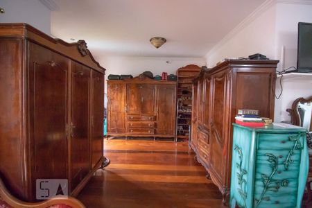 Casa à venda com 600m², 8 quartos e 4 vagas Casa à venda com 600m², 8 quartos e 4 vagasQuarto Suíte 2