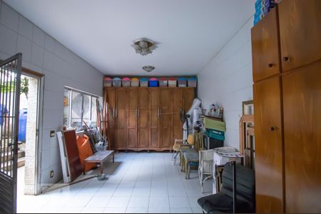 Casa à venda com 600m², 8 quartos e 4 vagas Casa à venda com 600m², 8 quartos e 4 vagasEdícula